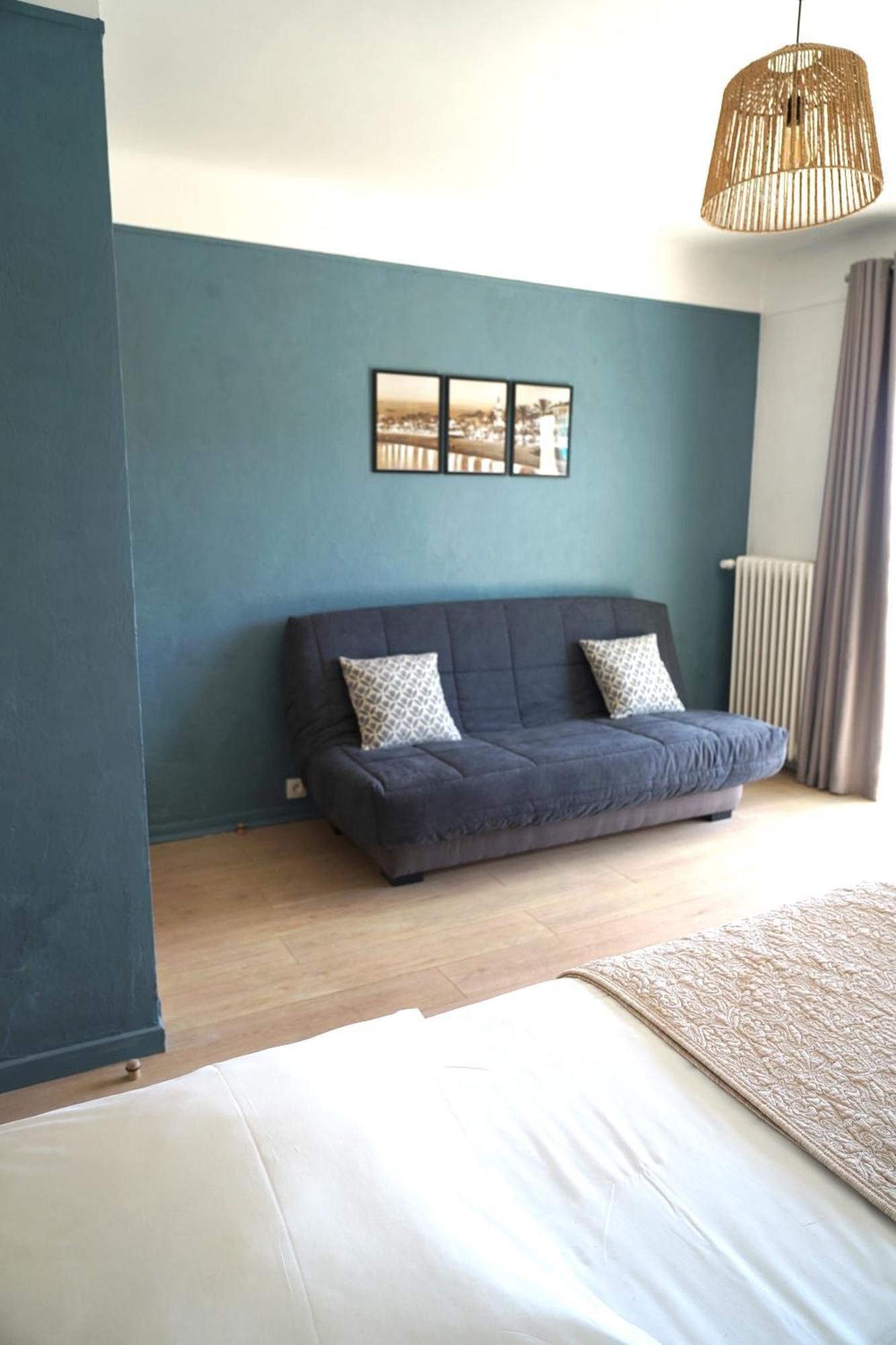 Aparthotel Ascot - &